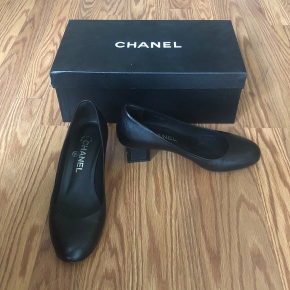 Chanel Block Heel Pumps - Picture 2 of 10